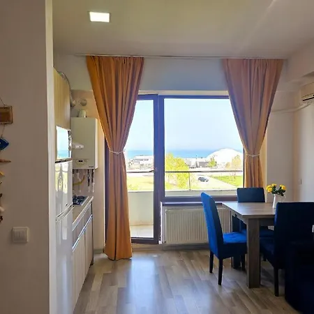 Mamaia アパート